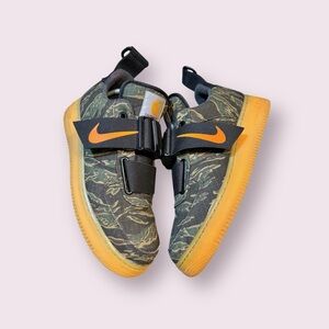 Carhartt WIP × Nike Air Force 1 Low Utility Camo AV4112-300 Men's Size 10.5